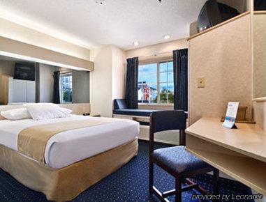 Microtel & By Wyndham Airport 2*